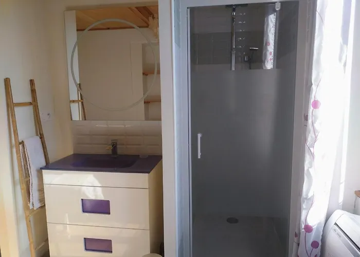 Hébergement de vacances Tour Du Rocher