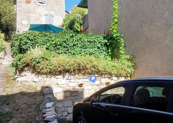 Tour Du Rocher Hébergement de vacances