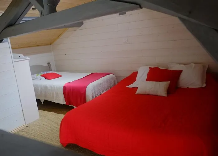 Tour Du Rocher Hébergement de vacances Luzech