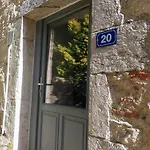Tour Du Rocher