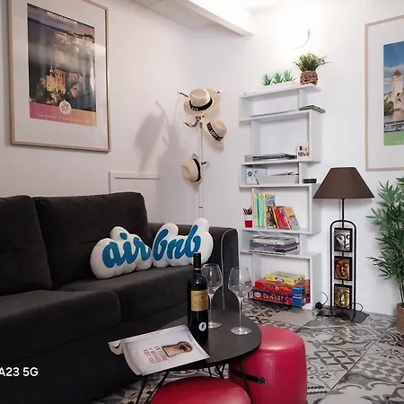 Tour Du Rocher 度假居 Luzech