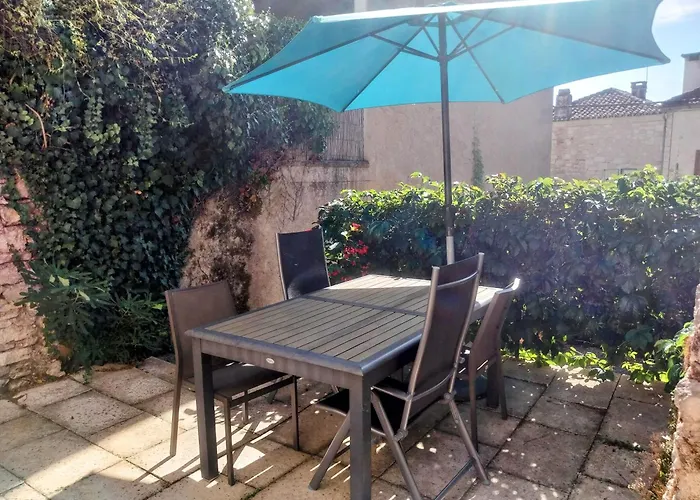 Tour Du Rocher 度假居 Luzech