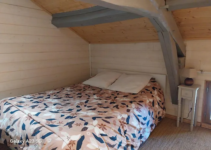 Tour Du Rocher 度假居 *