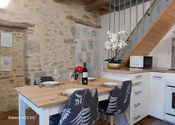 度假居 Tour Du Rocher Luzech