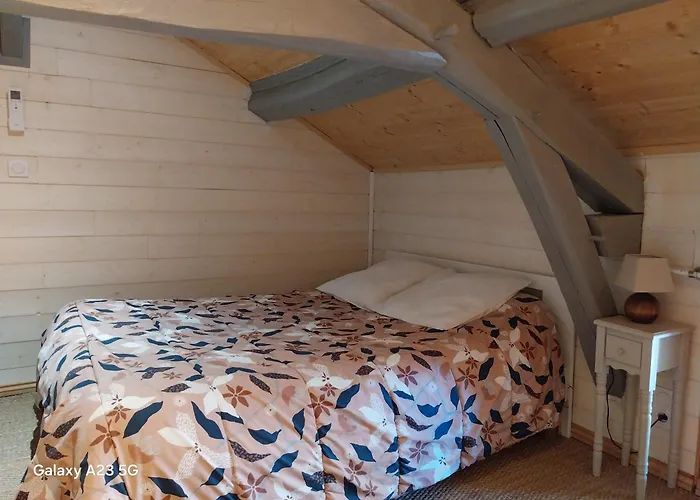 Tour Du Rocher 度假居 Luzech