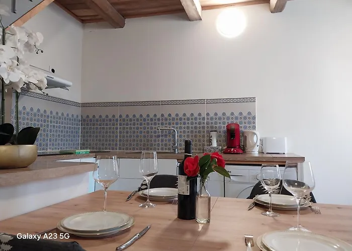 度假居 Tour Du Rocher *