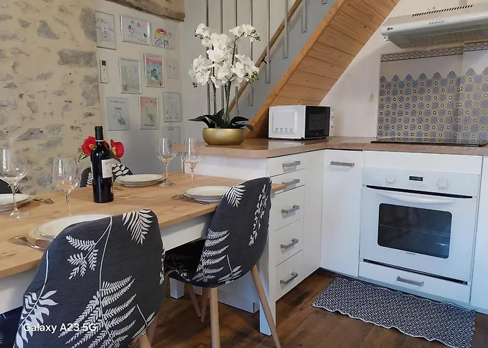 Tour Du Rocher * Luzech